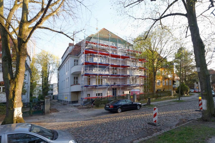 Buy Condominium in Berlin-Zehlendorf - Petite Fleur, Hohenzollernstraße 29