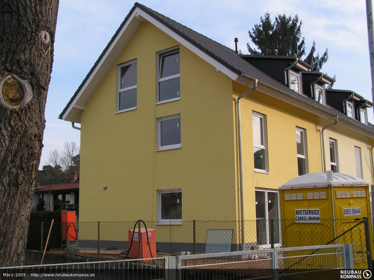 Buy Terrace house, House in Neu-Isenburg - Reihenhäuser Neuhöfer Straße, Neuhöfer Straße 88a-c