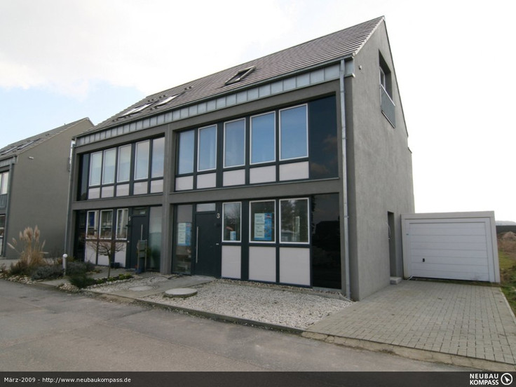 Buy Condominium in Dortmund-Aplerbeck - Häuser Apolloweg Dortmund, Apolloweg
