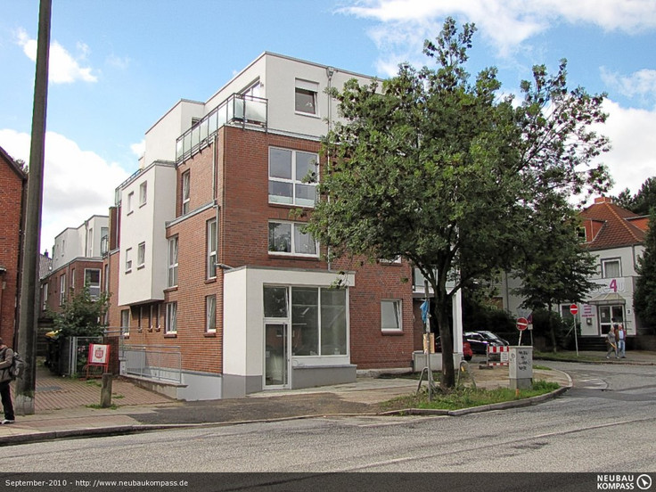 Buy Condominium in Hamburg-Schnelsen - Mehrfamilienhäuser Schnelsen, Wählingsallee