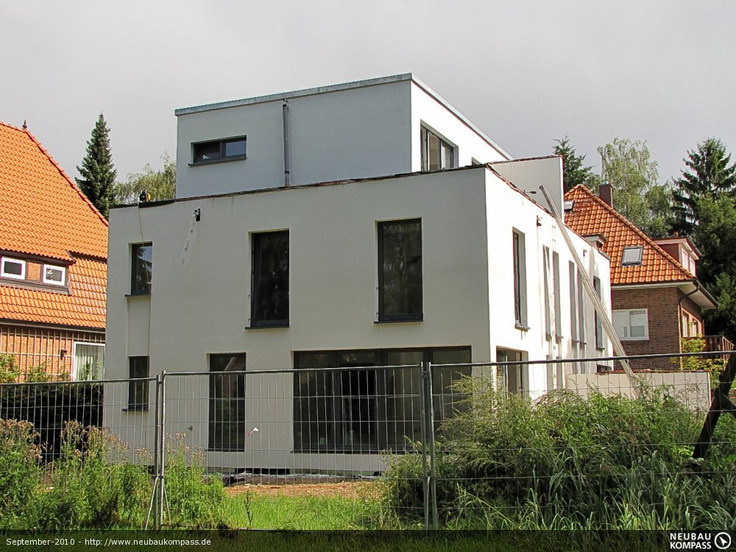Buy Semi-detached house, House in Großhansdorf - Doppelhaus Großhansdorf, Barkholt