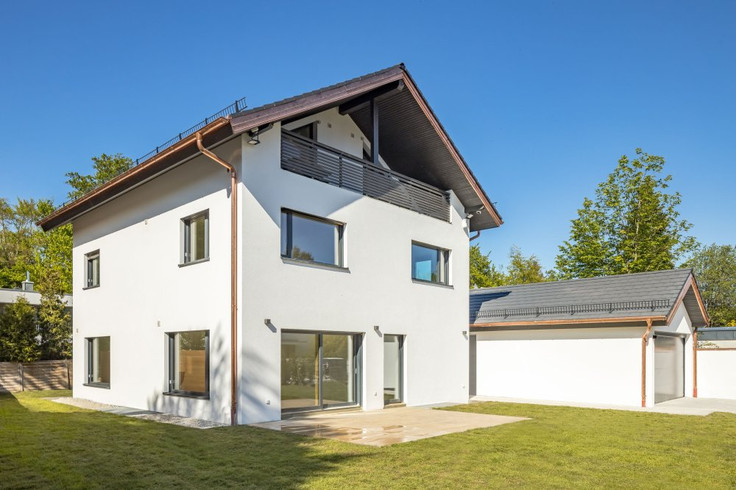 Buy Detached house, Villa, House in Strasslach-Dingharting - Frundsberg58, Frundsbergstraße 58