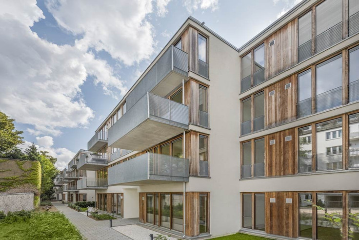 Buy Condominium in Hamburg-Ottensen - Klopstockhof, Klopstockplatz 15