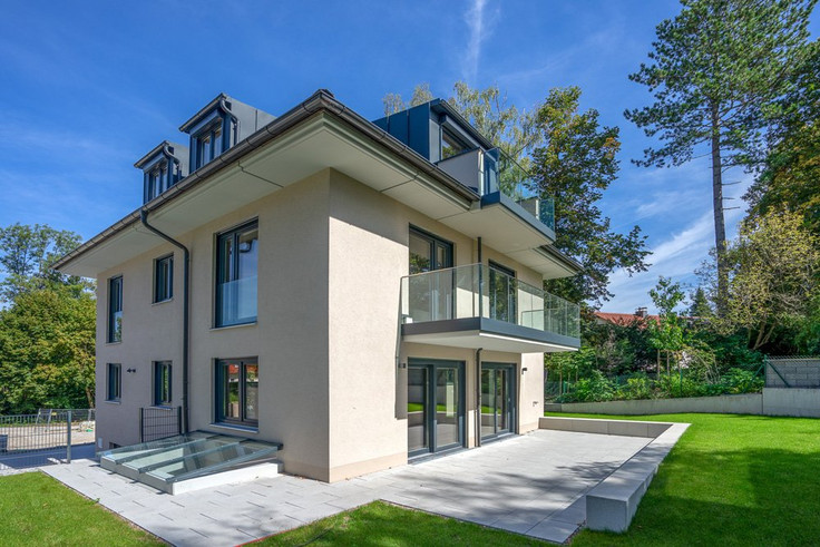 Buy Detached house, Villa, House in Berg am Starnberger See - MONTELAGO - Einfamilienhäuser, Etztalstraße 15