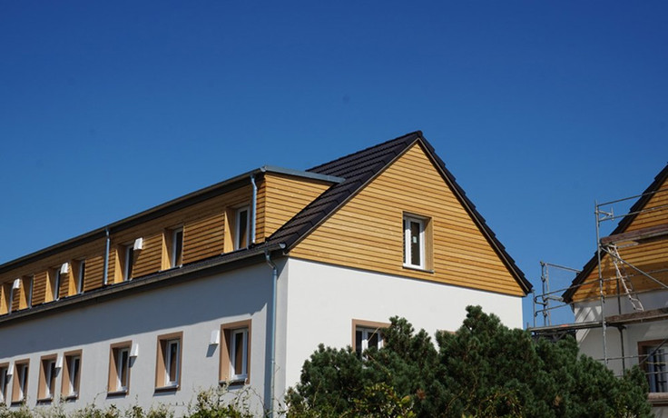 Buy Condominium, Terrace house, Semi-detached house, Capital investment, House in Radebeul - Vierseithof Radebeul, Meissner Straße 471