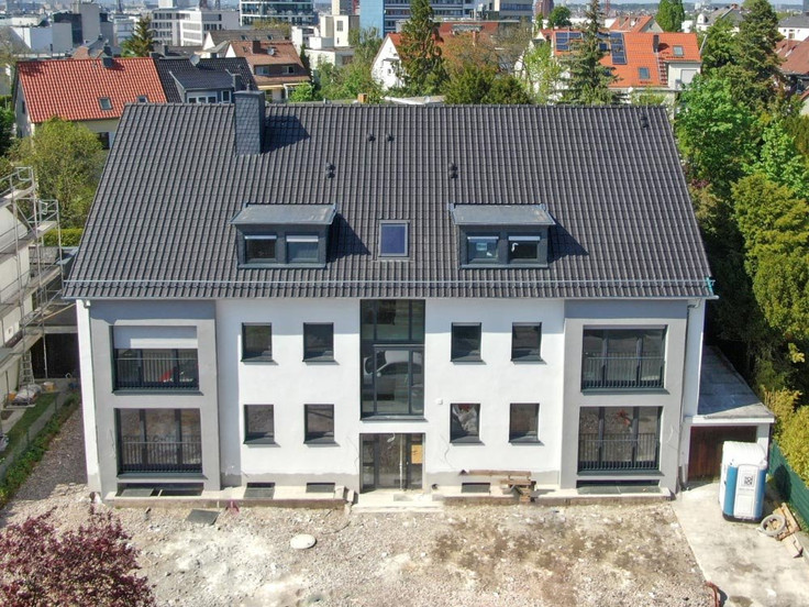 Buy Condominium, Renovation in Frankfurt am Main-Sachsenhausen-Süd - DOMIZIL37, Schweinfurter Weg 37