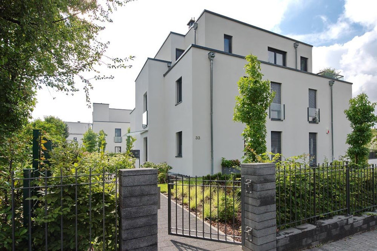 Buy Condominium in Wiesbaden-Nordost - Wiesbaden, Idsteiner Straße 33 und 33a, Idsteiner Str. 33 + 33a