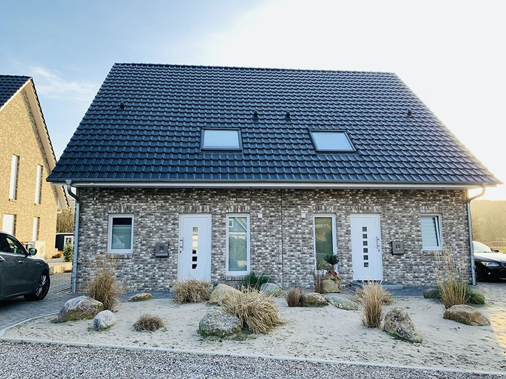 Buy Semi-detached house in Scharbeutz - Am Wiesenhügel 2, Am Wiesenhügel 2