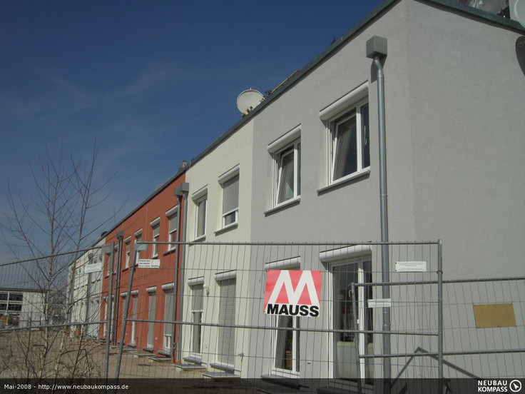 Buy Terrace house, Semi-detached house, Detached house, House in Nuremberg-Schweinau - Tilly Park, Tillypark