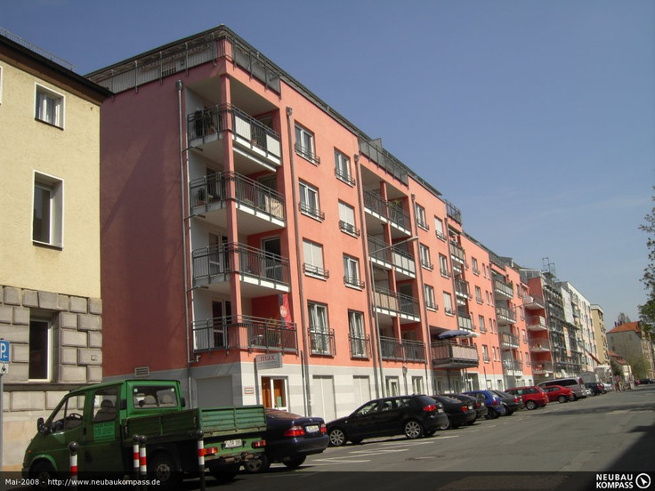 Buy Condominium in Nuremberg-Schoppershof - Seniorenwohnzentrum max, Am Rennweg 35