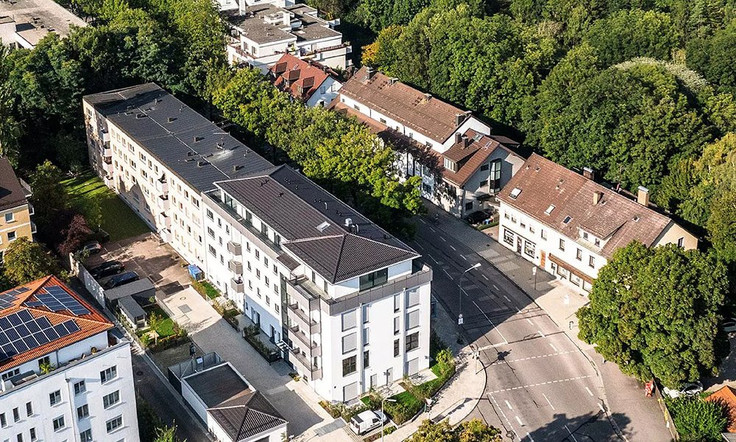 Buy Condominium, Capital investment, Penthouse, Renovation in Munich-Oberföhring - OFS238, Oberföhringer Straße 238 / Bernheimer Straße 2