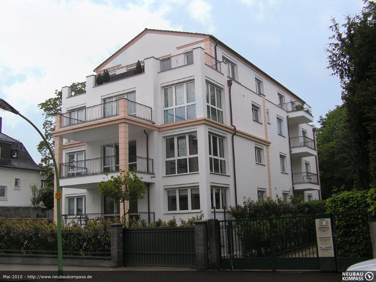 Buy Condominium in Frankfurt am Main-Nordend-West - Wohnungen Holzhausenviertel, Cronstettenstraße 16