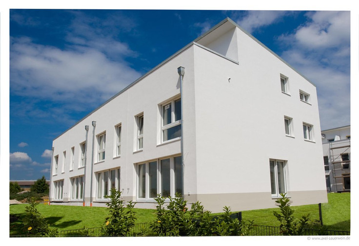 Buy Terrace house, House in Frankfurt am Main-Kalbach-Riedberg - Riedberg - Ökologisch Leben, Zum Margarethenzehnten