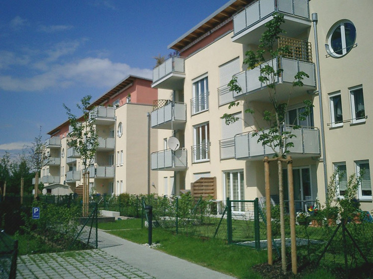 Buy Condominium, Terrace house, Semi-detached house, Detached house in Unterschleissheim - Hollern Süd, Hollern Süd