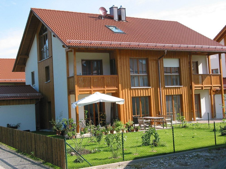 Buy Semi-detached house, House in Bernried am Starnberger See - An der Zugspitzstraße, Zugspitzstraße 3