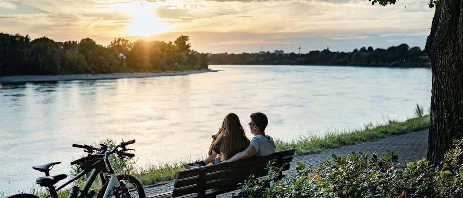  Zuhause direkt am Rhein