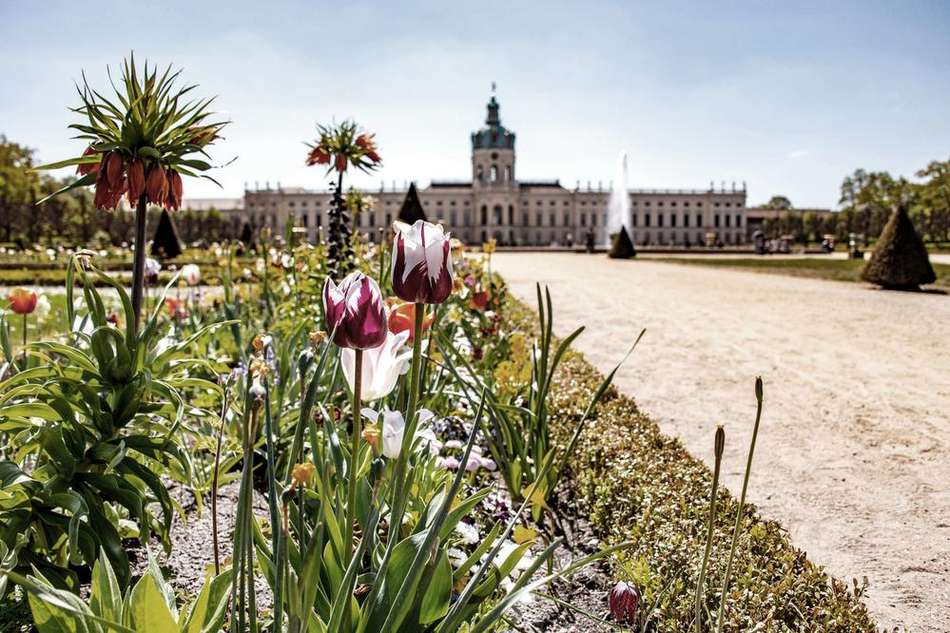 schlossgarten 1761 bearbeitet.